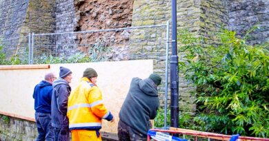 Stezka Pod Šancemi je zavřená, z hradeb padají kameny. Zákaz vstupu platí minimálně do února