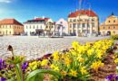 Nové náměstí v pěkné jarní atmosféře čeká na svůj ceremoniál. Zkoušky vodotrysků už proběhly, jsou krásně nasvícené