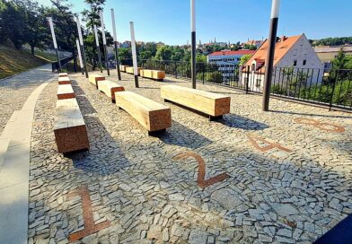 Kafíčko na nové vyhlídce z městských hradeb. Od jara bude v provozu stánek s občerstvením Kafíčko na nové vyhlídce z městských hradeb. Od jara bude v provozu stánek s občerstvením